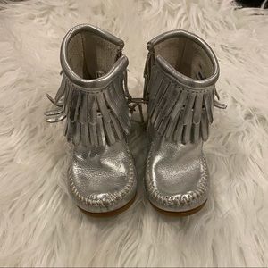 Silver Minnetonka moccasins.  Toddler girl size 8.  Never worn.